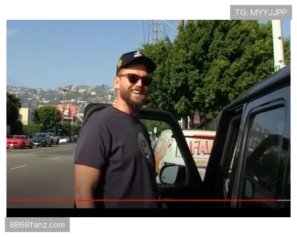 周冠宇家车库比我家还小，但他开的车我一辈子工资都买不起