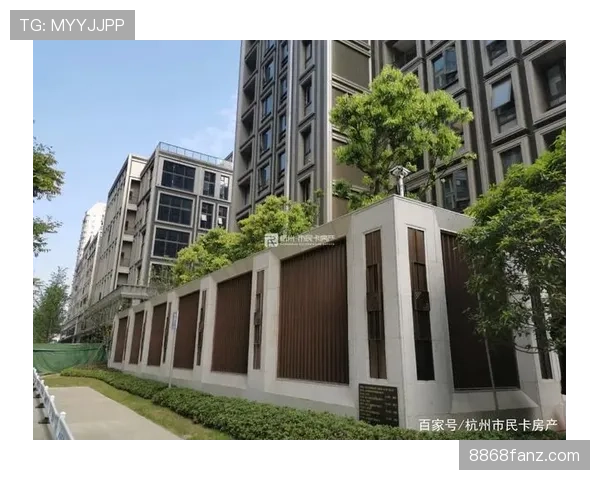 徐嘉余又开始炫富了？泳池边那个豪宅连隔壁小区都嫉妒哭了