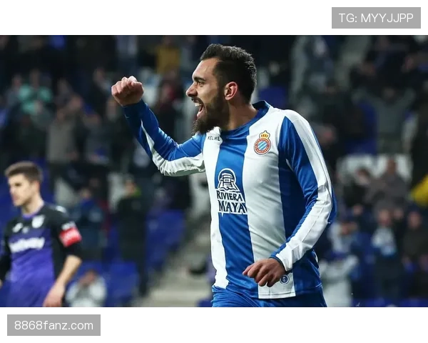 布冯本赛季出球更果断，后防指挥能力较上赛季显著提升