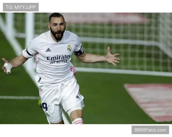 本泽马作为前场支点的真实战术价值被低估了吗？